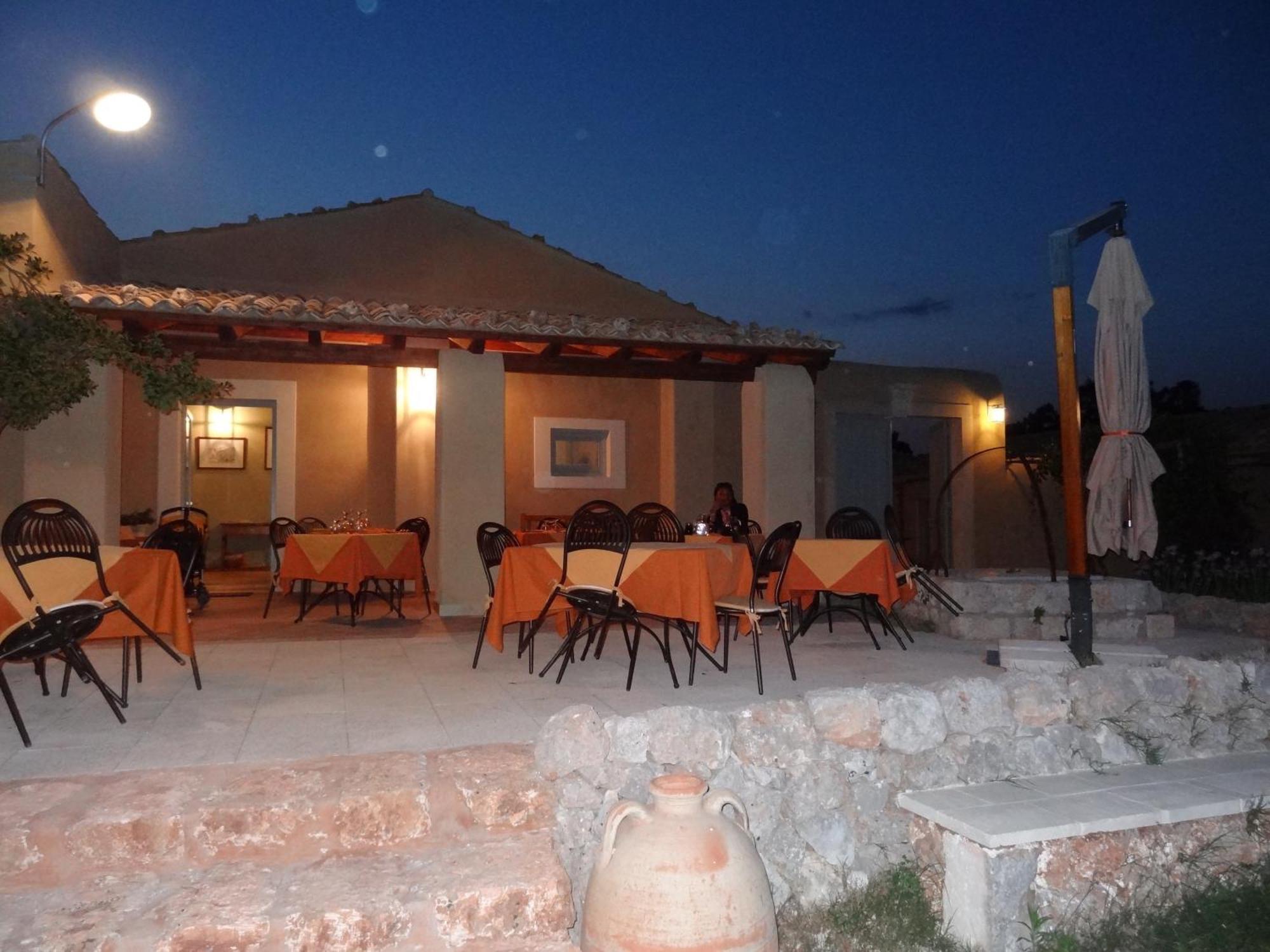 Avola Antica Villa Екстериор снимка